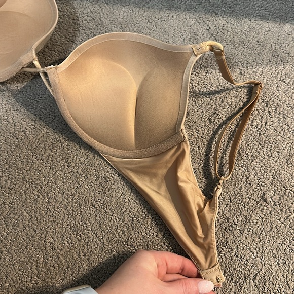 Victoria’s Secret Bombshell Bra 32D - Picture 5 of 6